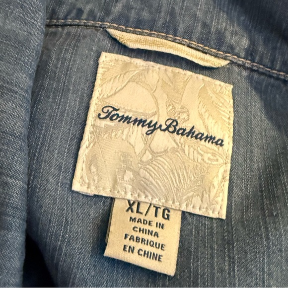 TOMMY BAHAMA Denim Shirt Size XL Tencel Lyocel Raw Hem - Picture 10 of 11